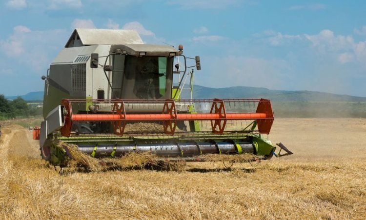 A Comprehensive Exploration of The Global Combine Harvester Market Size, Share, Growth and Analysis 2024-2032