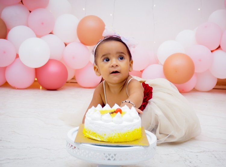 Photoshoot with Birthday Cake Ideas For Your Kids