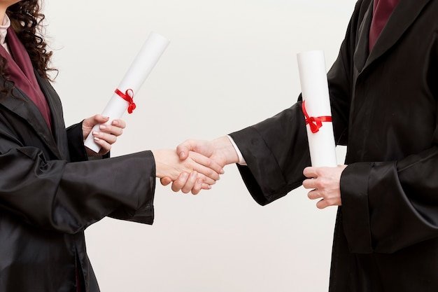 The Rise of Degree Scams: Protecting Yourself from Fake Degree Providers