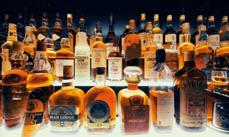 India Whiskey Market Size, Share, Trends | 2032